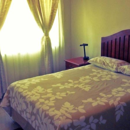 פרנסיסטאון A New Earth Guest Lodge מראה חיצוני תמונה