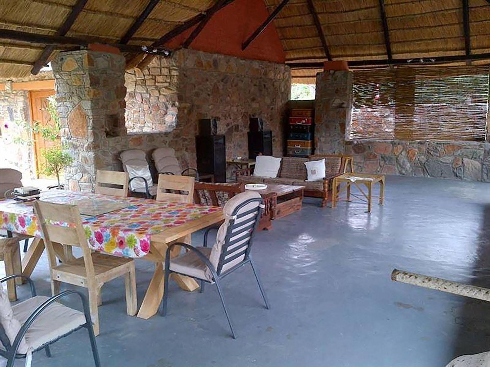 פרנסיסטאון A New Earth Guest Lodge מראה חיצוני תמונה
