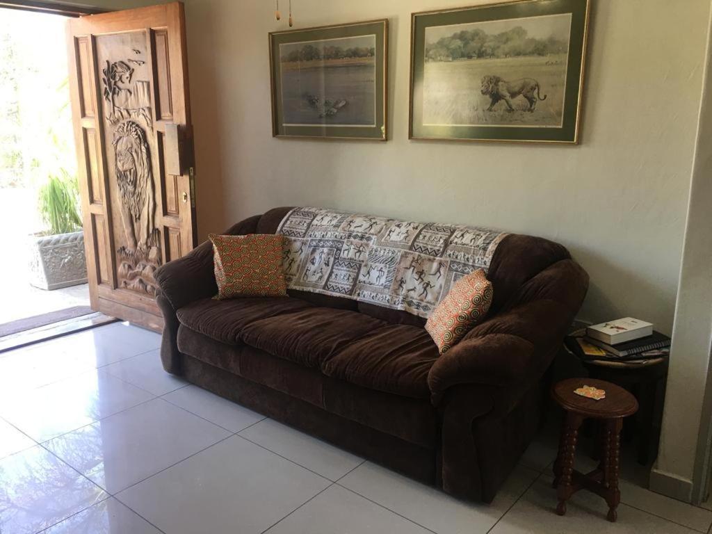 פרנסיסטאון A New Earth Guest Lodge מראה חיצוני תמונה