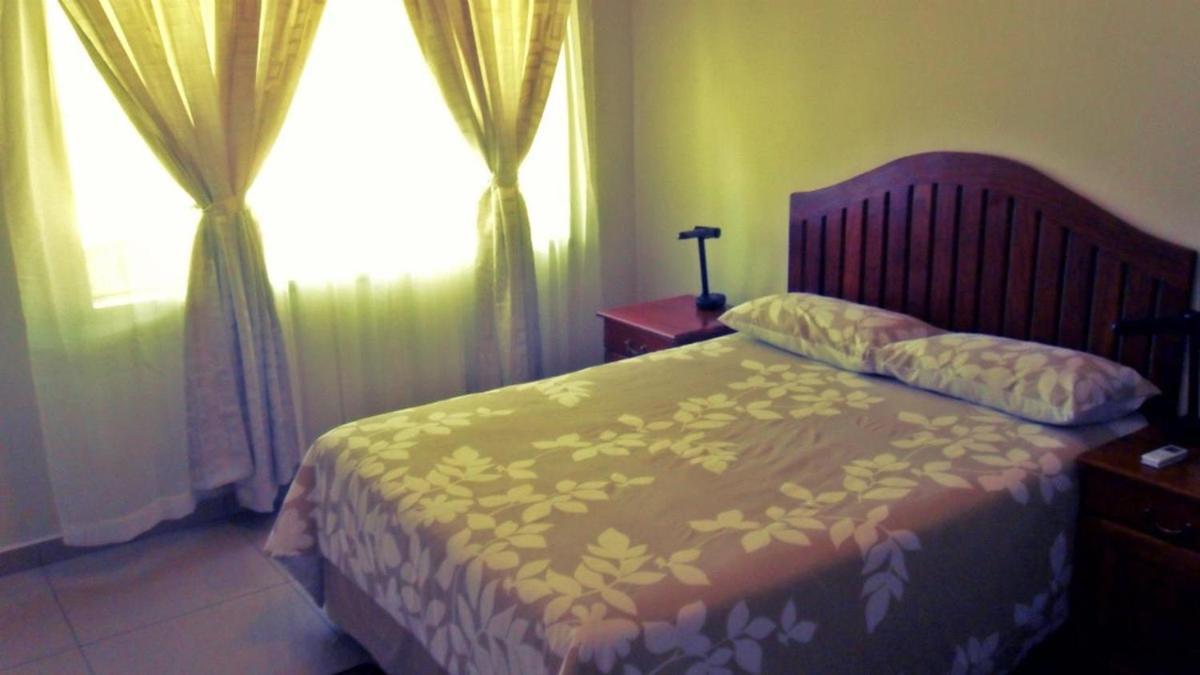 פרנסיסטאון A New Earth Guest Lodge מראה חיצוני תמונה