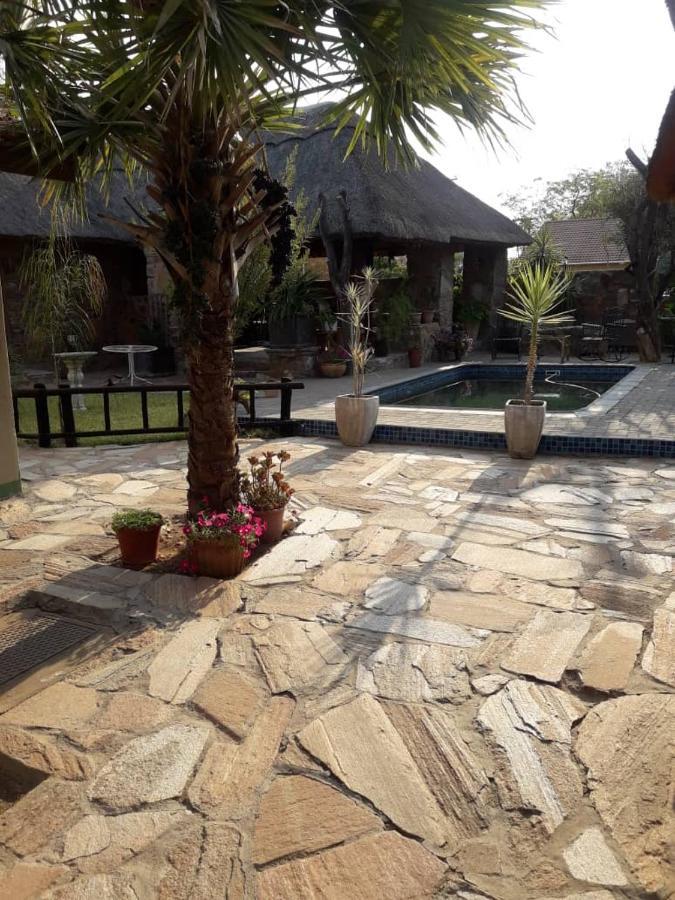 פרנסיסטאון A New Earth Guest Lodge מראה חיצוני תמונה